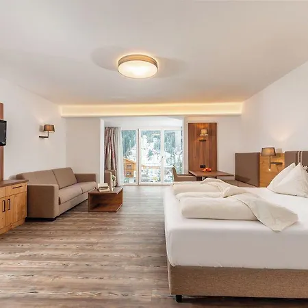 Aktivhotel Pehab - Dachstein Rooftop-spa ラムサウ・アム・ダッハシュタイン